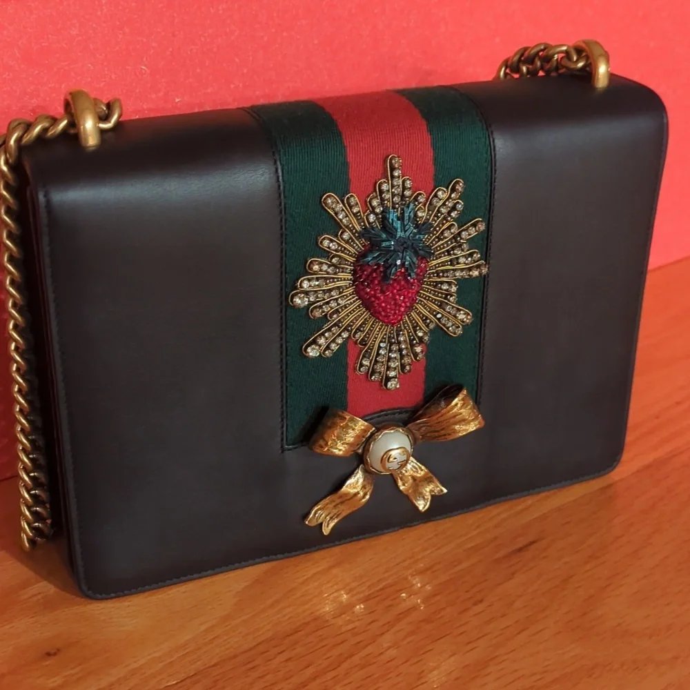 Gucci purse - Picture 4 of 6